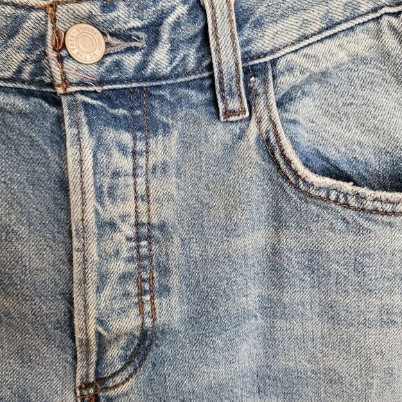 We The Free mid rise distressed jeans - Picture 3 of 7